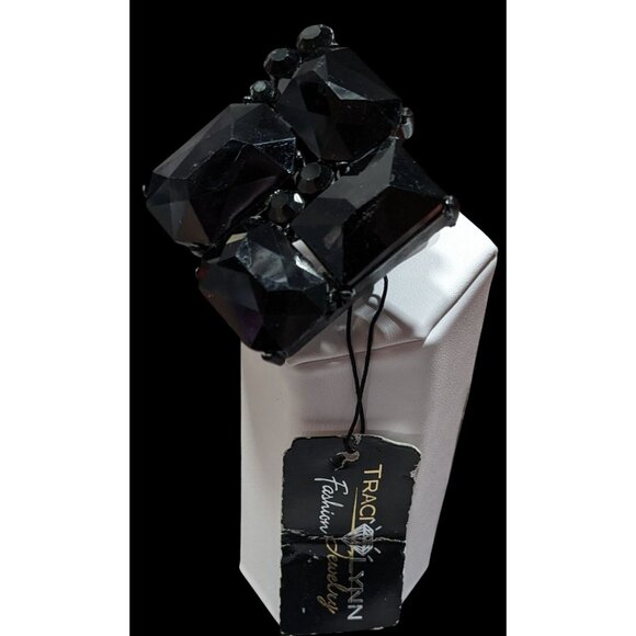 Tracy Lynn Glam Goth Around Midnight Statement Ring - Picture 7 of 10